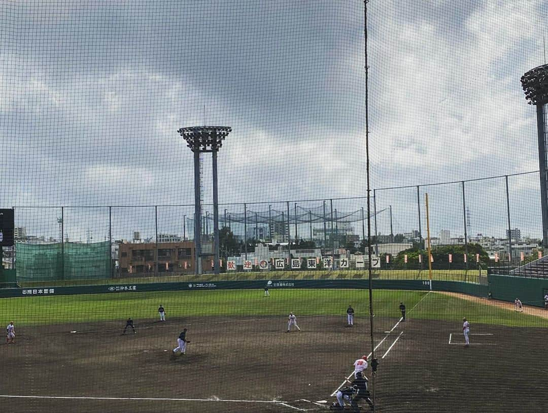 坂東亀三郎さんのインスタグラム写真 - (坂東亀三郎Instagram)「浦添が休養日(14日)だったので﻿ 他球団のキャンプを見学してきました。﻿ ﻿ 阪神タイガースからの横浜DeNAベイスターズへからの広島東洋カープ。﻿ ﻿ 千葉ロッテマリーンズとの練習試合。﻿ ﻿ #春季キャンプ #彦キャン2020 #沖縄﻿ #歌舞伎 #音羽屋 #歌舞伎役者﻿ #彦三郎 #坂東彦三郎 #九代目﻿ #歌舞伎部 #otowayabando﻿ #歌舞伎大好き #KABUKI﻿ #彦さんぽ﻿ ﻿ コメントはお気軽に📝﻿ ランダムに返信しまっせ✍️」2月15日 15時10分 - otowayabando