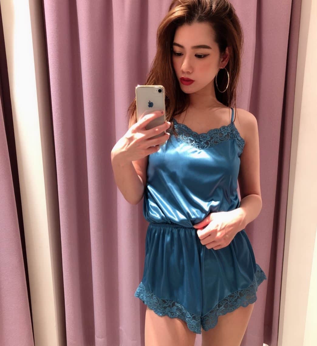 Ravijour札幌4丁目プラザ店のインスタグラム：「2／21〜発売開始　#comingsoon  シルキーロンパースに新色登場💙 （160cm BLUE着用）  その他にもNEWカラーなど 詳細ブログ更新中！TOPのURLから飛べます✈︎ .  #ravijourstaff  #ravijour_official  #ravijoursapporo  #ラヴィジュール」