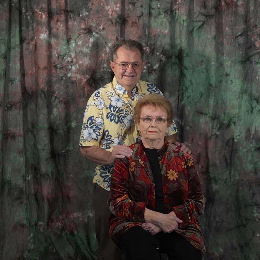 TED Talksさんのインスタグラム写真 - (TED TalksInstagram)「Cue the sobs! In 2015, New York Times Magazine photo editor Stacey Baker and photographer Alec Soth set out to catch love on film at an unexpected locale: a Nevada retirement community. “I’ve always been obsessed with how couples meet,” says Baker. “But I didn't actually think that the stories of how these couples met were all that interesting. What was more interesting was how they managed to stay together.“ Swipe through to see the enduring love of 5 couples, from their wedding days to present day. (Including one pair who kept the same photo in each of their wallets for decades. 😭😭😭) Watch the full TED Talk at the link in our bio. #ValentinesDay [Images: Alec Soth, Stacey Baker]」2月15日 6時36分 - ted