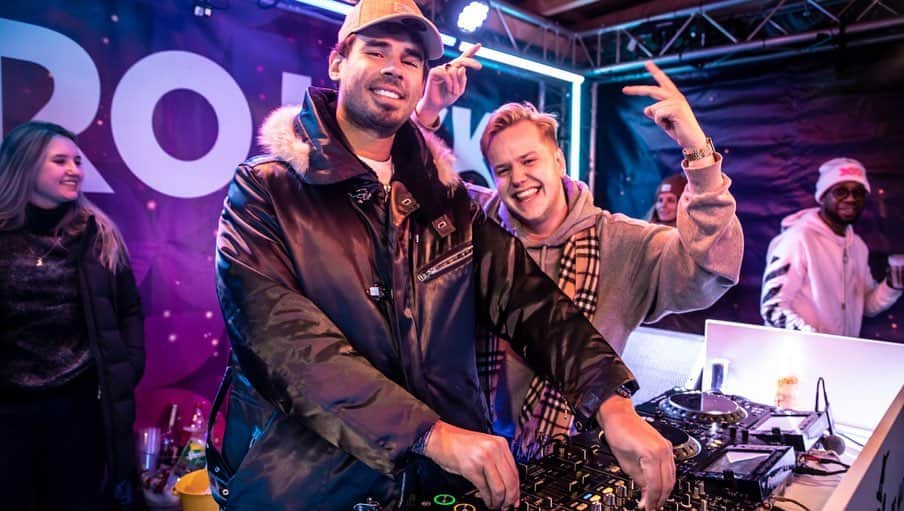 アフロジャックさんのインスタグラム写真 - (アフロジャックInstagram)「Had an amazing time at Val Thorens! Big S/O to @chicorose, @dubvisionmusic, @luukvandijkdj, @chemicalsurf, @damienndrix, @leroystyles, @mcambush, @chrisroxnl, @360barvalthorens & @malaysia.vt for joining me for the season. We made a lot of new music, coming your way soon!! See you guys soon ❤」2月15日 6時48分 - afrojack