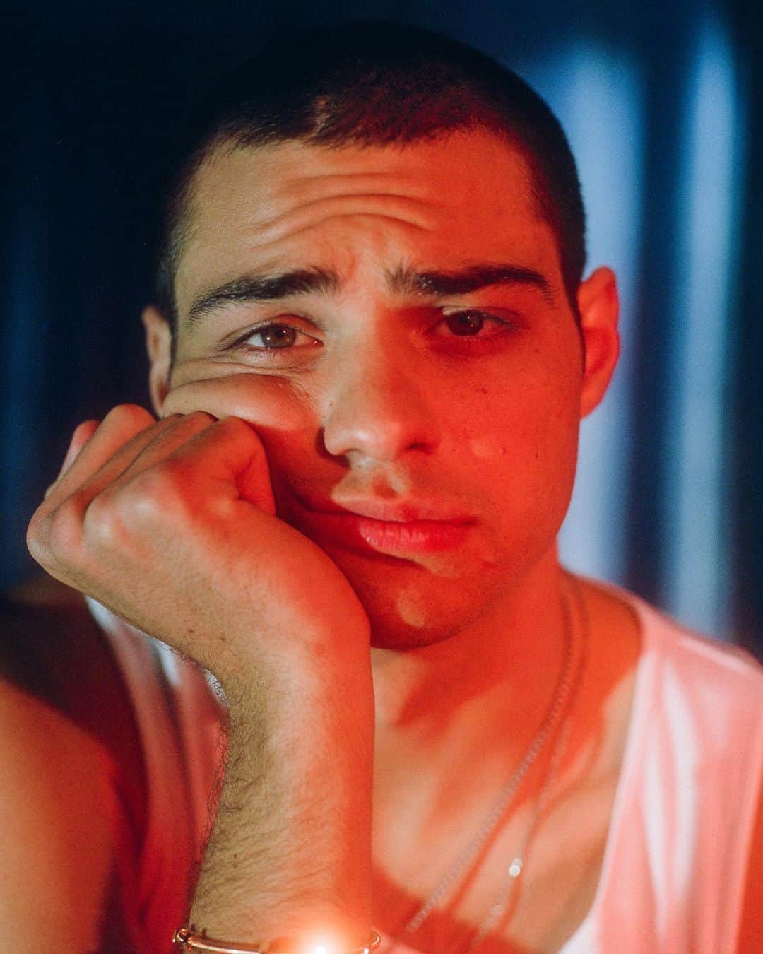 ノア・センティネオのインスタグラム：「Happy Valentines Day You Beautiful Souls」