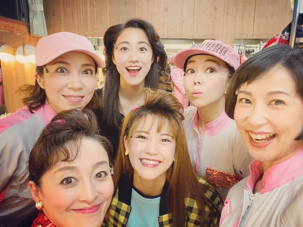 大月さゆのインスタグラム：「#シャボン玉とんだ宇宙までとんだ 大っ千穐楽😭✨ 今日まで支えてくださった方々に感謝をして、今日もいつも通り、全力で楽しみます✨」