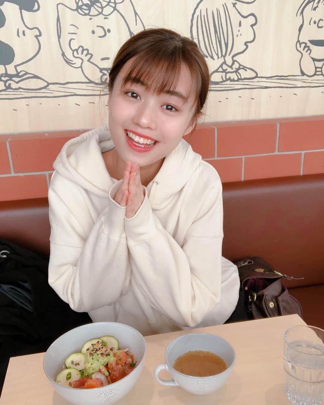 多田成美のインスタグラム：「海鮮＆アボカド丼！ めちゃうまだったよ~  #スヌーピーミュージアム #snoopymuseum  #peanutscafe」