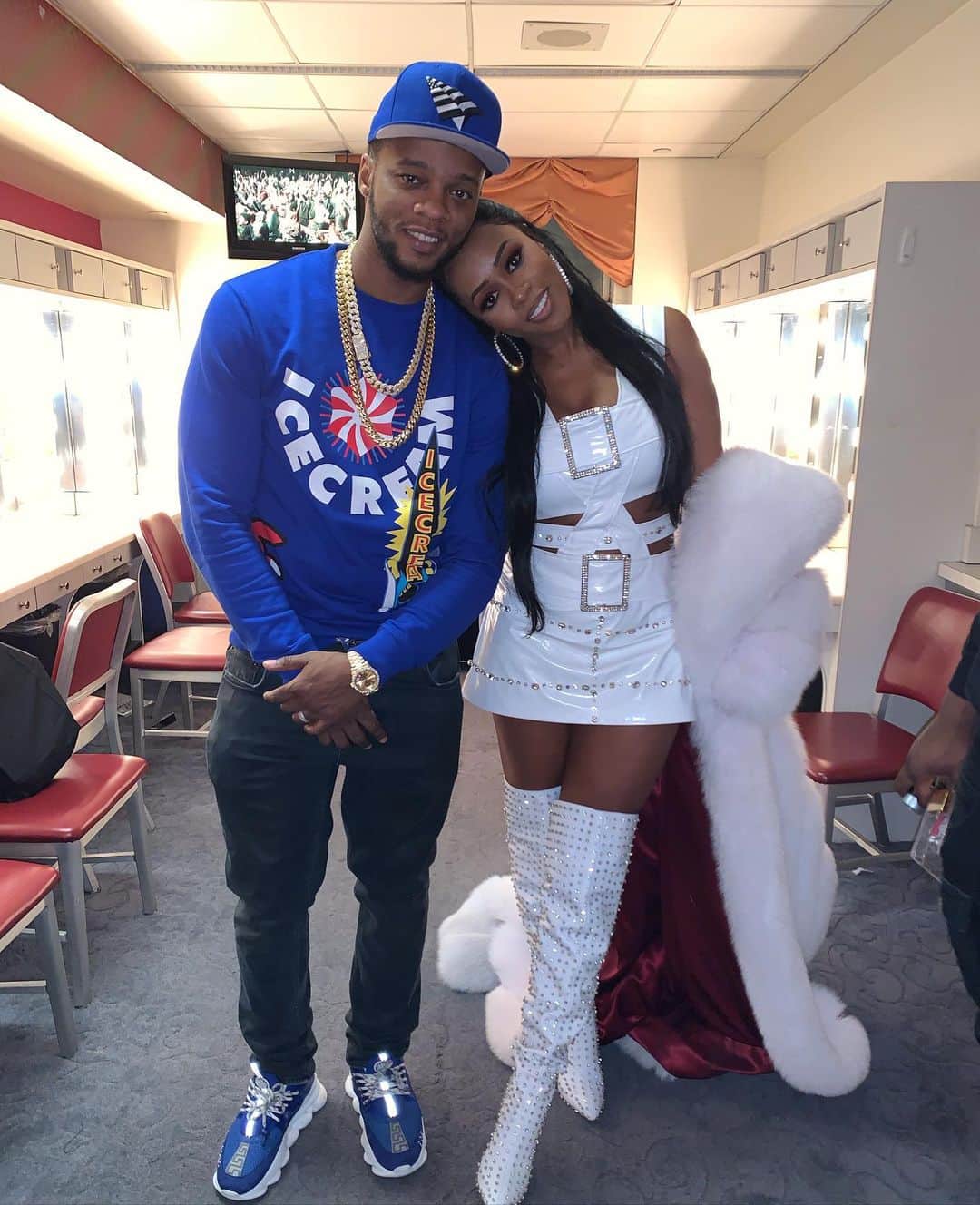 レミー・マーのインスタグラム：「@papoosepapoose  I have the best husband, it’s not up for debate  I love you Bae 💋 #BlackLove」