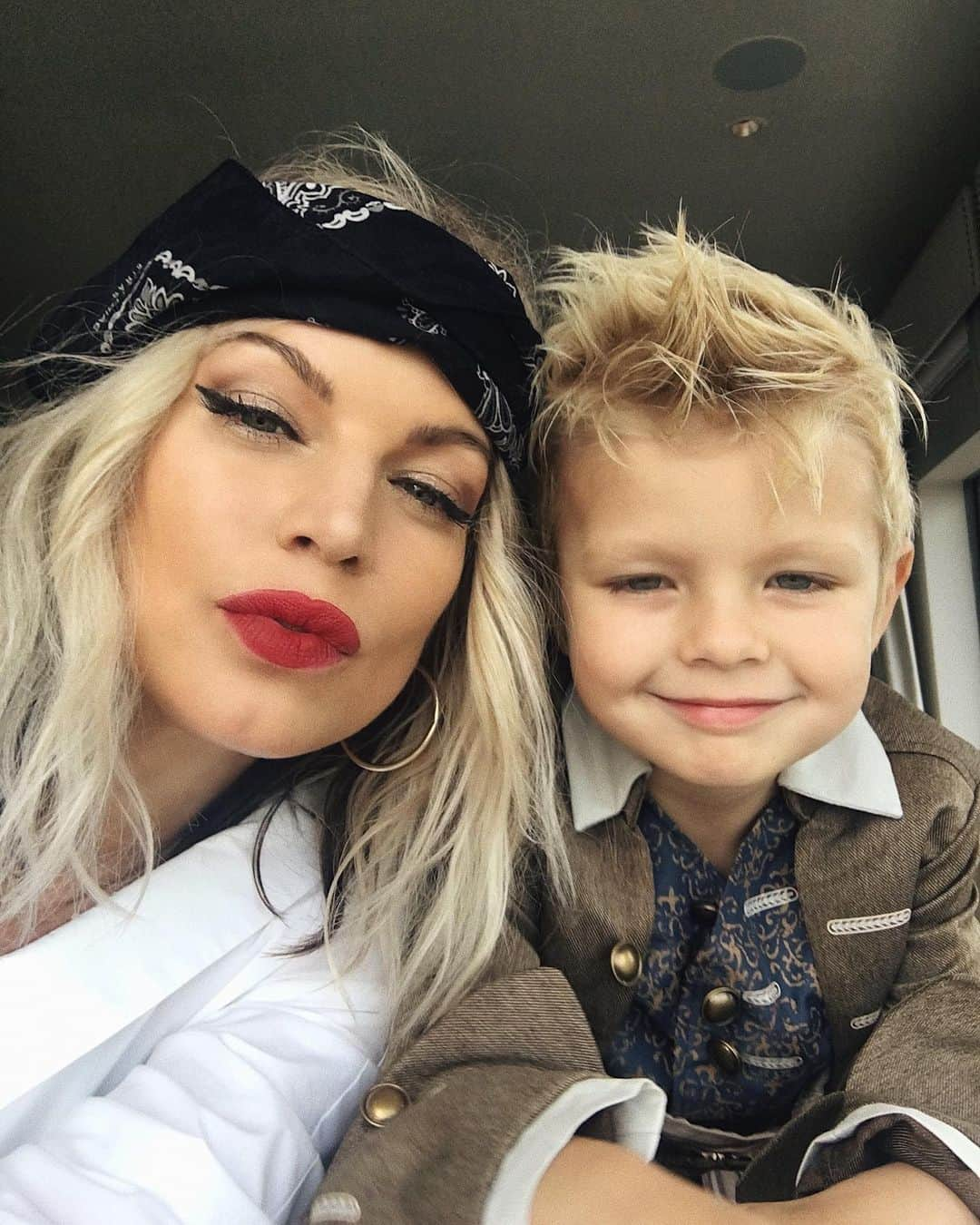 ファーギーさんのインスタグラム写真 - (ファーギーInstagram)「#axljack my valentine everyday ♥️♥️ #fbf to pirate party age 4」2月15日 8時02分 - fergie