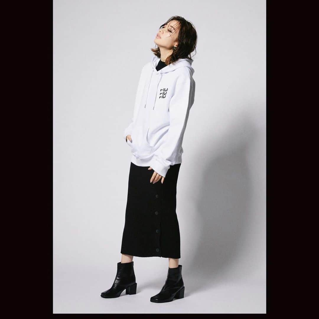 山本ソニアさんのインスタグラム写真 - (山本ソニアInstagram)「Thank you 🤍  @fila_japan_official  @azulbymoussy_official  モノクロでスポーティー、でもモード感も✔︎ すき？」2月15日 9時27分 - soniann0505