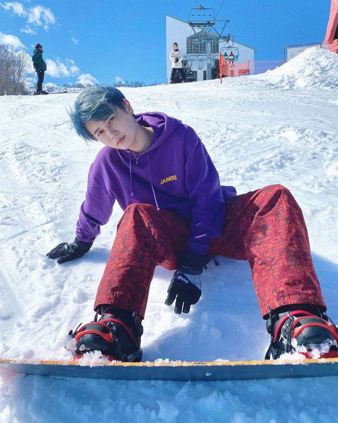 池添俊亮さんのインスタグラム写真 - (池添俊亮Instagram)「この髪色で雪の世界にいたらエルサになった気分！ って思ってたらエルサ全然青髪じゃなかった。」2月15日 10時37分 - zoe_boy_0427