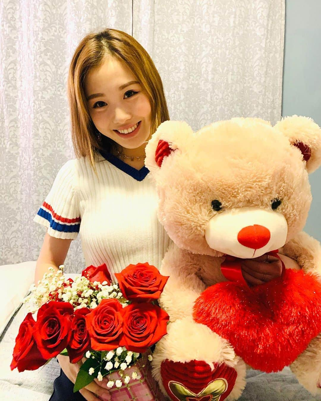 馬曉晴さんのインスタグラム写真 - (馬曉晴Instagram)「🌹This Valentine’s Day💕🧸」2月15日 11時15分 - maisyma1999