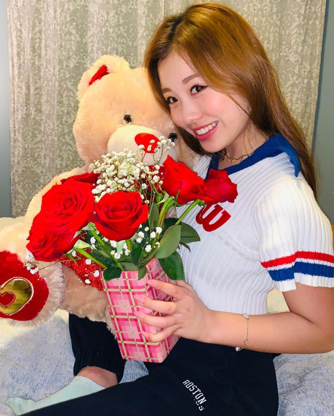 馬曉晴さんのインスタグラム写真 - (馬曉晴Instagram)「🌹This Valentine’s Day💕🧸」2月15日 11時15分 - maisyma1999