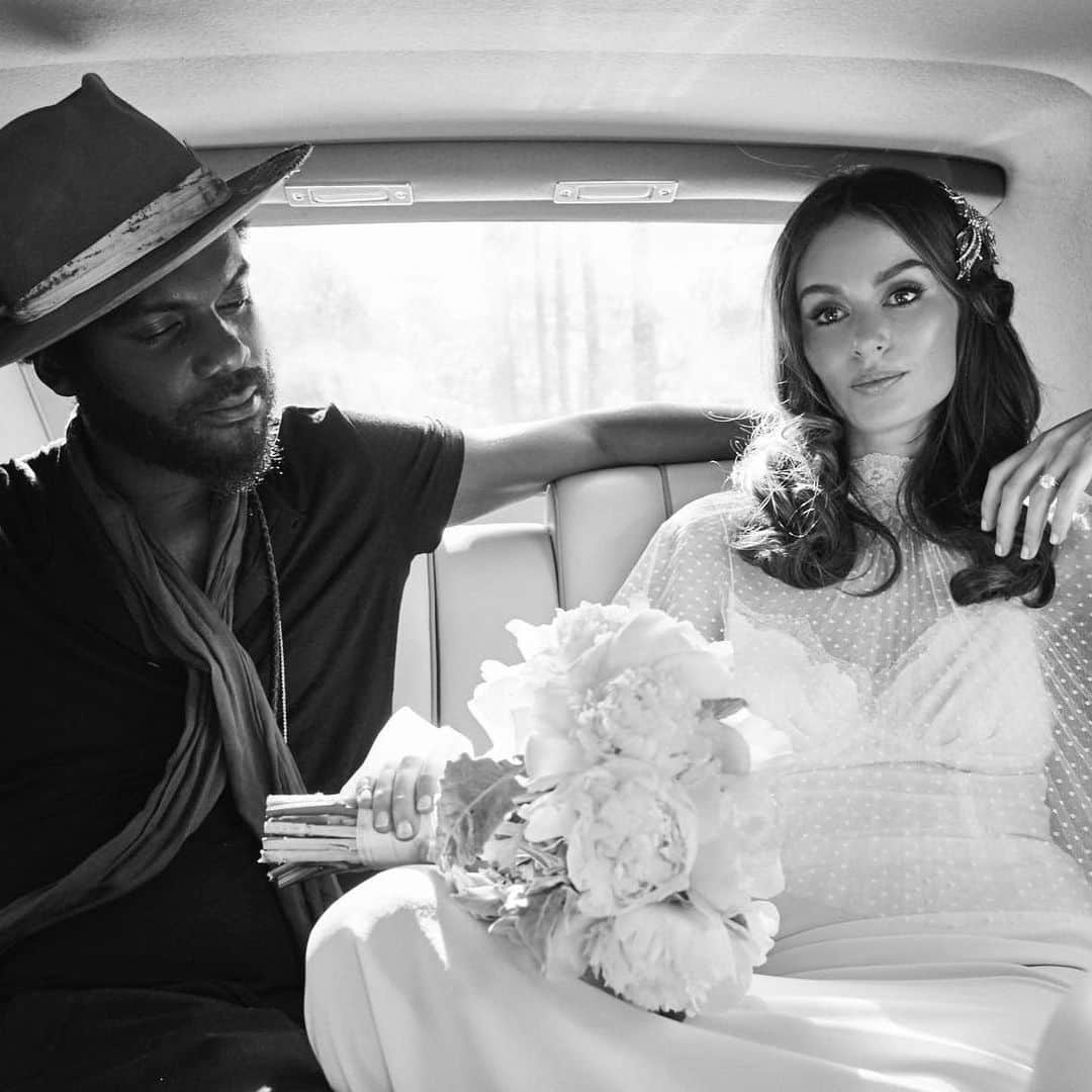 ニコール・トルンフィオのインスタグラム：「The best decision I ever made...... The best kind of love 💗 the kind that gets better and better every single day. Happy V day my 👑 🙏🏼 #unpublished 🕺🏿👰🏻 #wedding day」