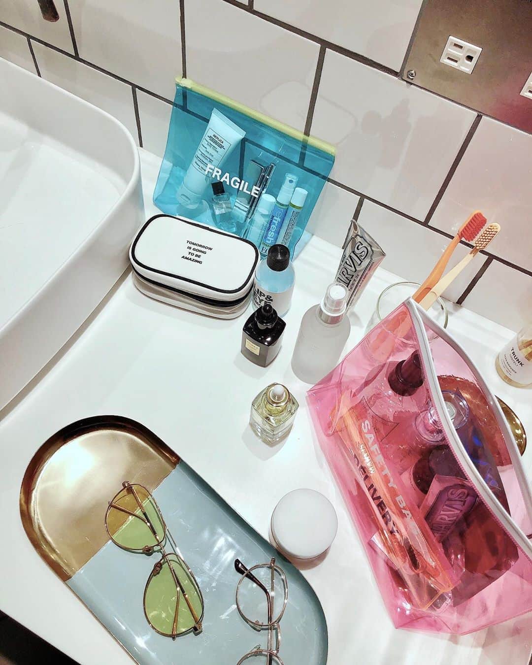 山脇道子のインスタグラム：「@privspoonsclub  @trunkhotel pop up ありがとうございました😊❣️ この春はその他コラボも続々🎉🎉🎉 . あんなに頻繁に旅行していた私の最近の旅欲はだいちゃん @daichi_1127 のポスト見て満たされ中🧚‍♀️ 👶🏻との初旅行はどこになるかな〜✈️🤥」