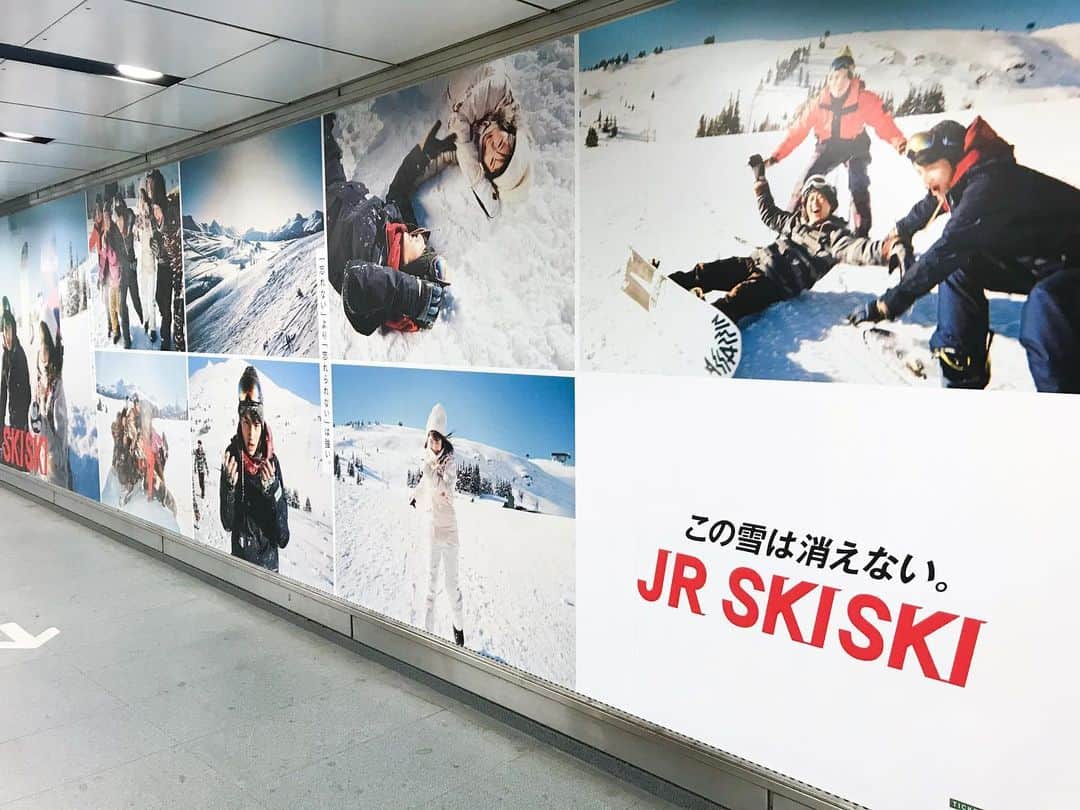 奥山由之さんのインスタグラム写真 - (奥山由之Instagram)「JR SKISKIの広告で、浜辺美波さん・岡田健史さんを撮影しました。  I shot Minami Hamabe and Kenshi Okada for Japan Railways Group advertisement.  #JRSKISKI #浜辺美波 #岡田健史」2月15日 13時13分 - yoshiyukiokuyama
