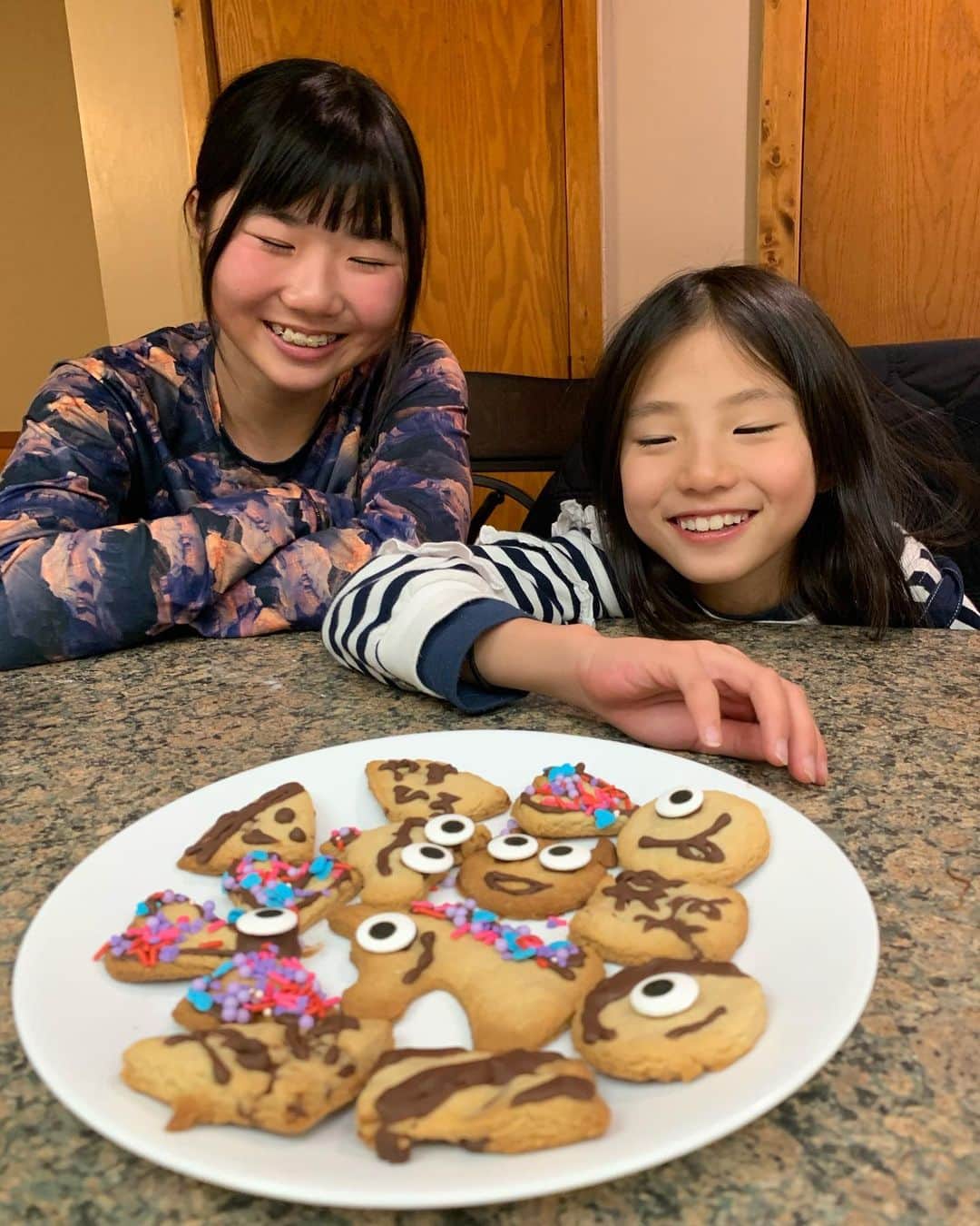 岩渕麗楽さんのインスタグラム写真 - (岩渕麗楽Instagram)「We made cookies after snowboard for valentines👀👅🍪 . . . . . #valentine #valentineday #keystone」2月15日 13時35分 - leila_iwabuchi