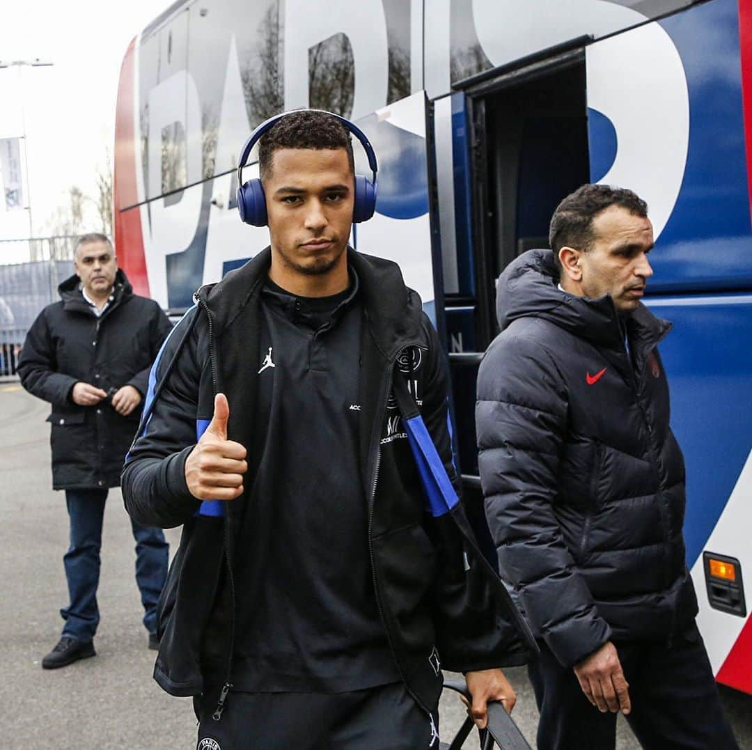 パリ・サンジェルマンFCさんのインスタグラム写真 - (パリ・サンジェルマンFCInstagram)「Amiens 📍 . #ParisSaintGermain #PSG #Paris #Football #AllezParis #ICICESTPARIS #Ligue1 #France #ThiloKehrer #Kehrer #ASCPSG #Amiens」2月16日 0時27分 - psg