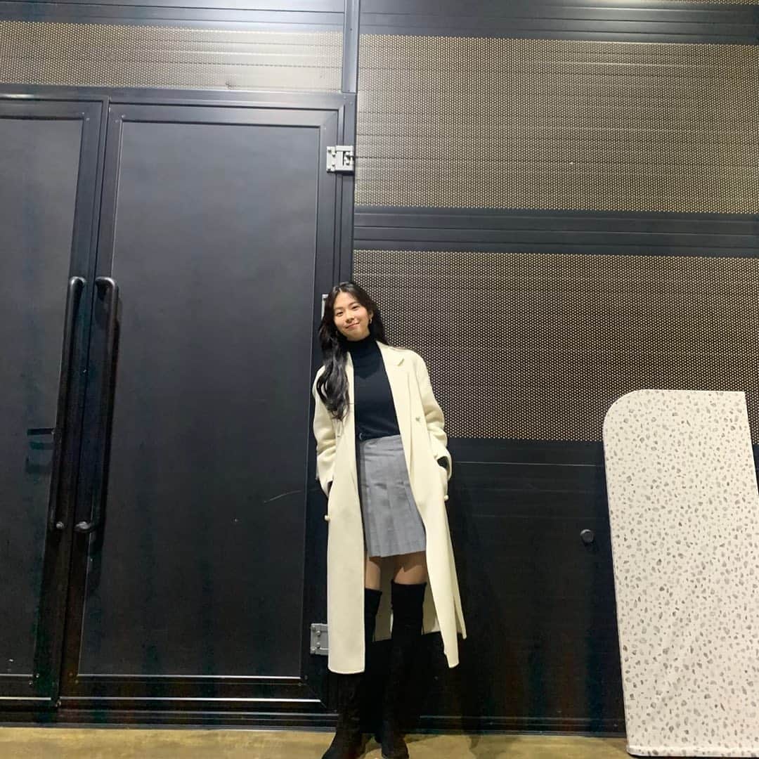 ソ・ウンスのインスタグラム：「짧지만 단밤포차에 다녀와서 행복했습니다 !  저와 함께 끝까지 본방사수 해요 🍯🌙 #이태원클라쓰 #사실풀타임가능해요」