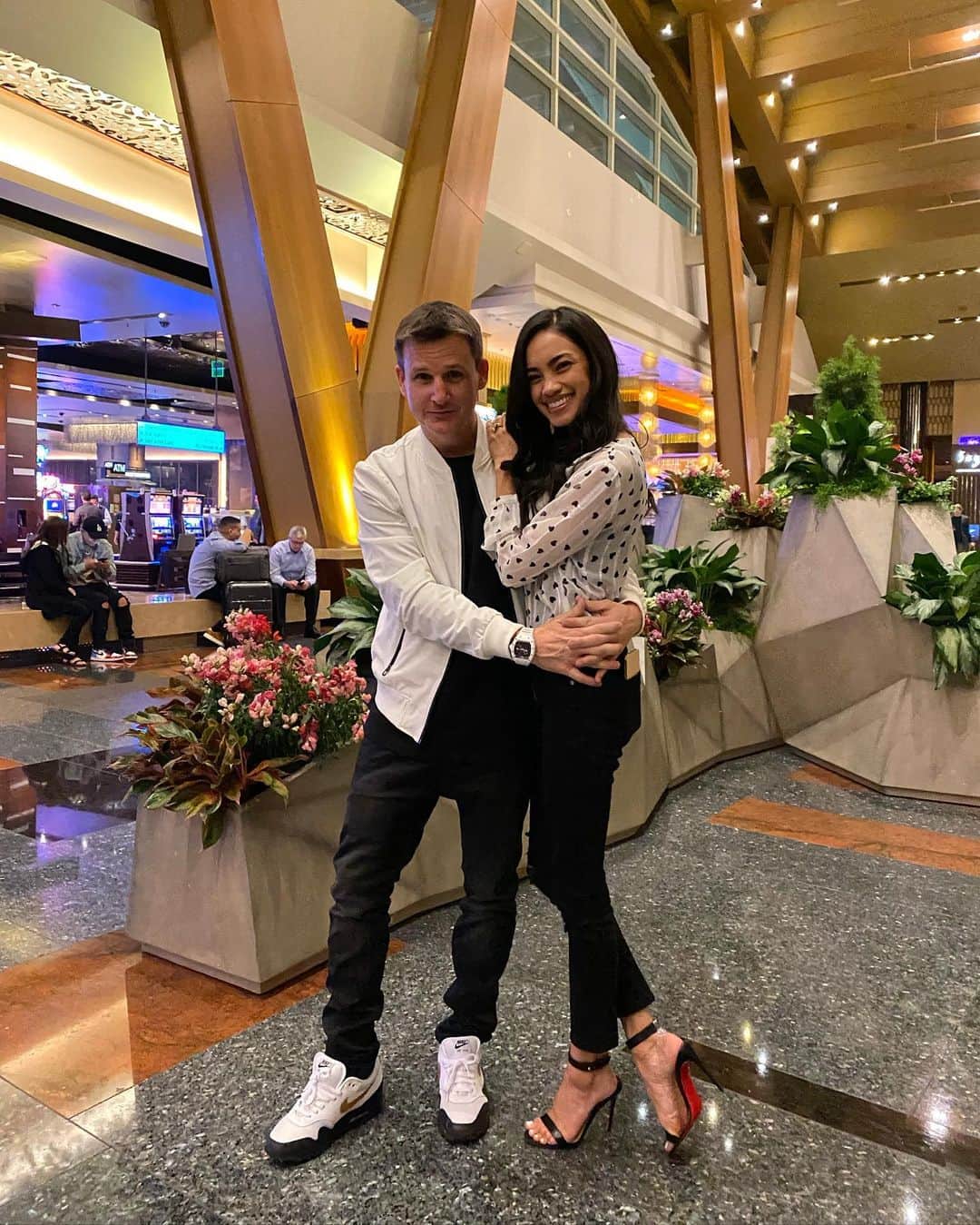 のインスタグラム：「❤️ When you love love like the Dyrdeks... You celebrate the day of love all day in multiple cities. Valentine’s Day date night in Vegas with my one true love @bryianadyrdek ❤️」