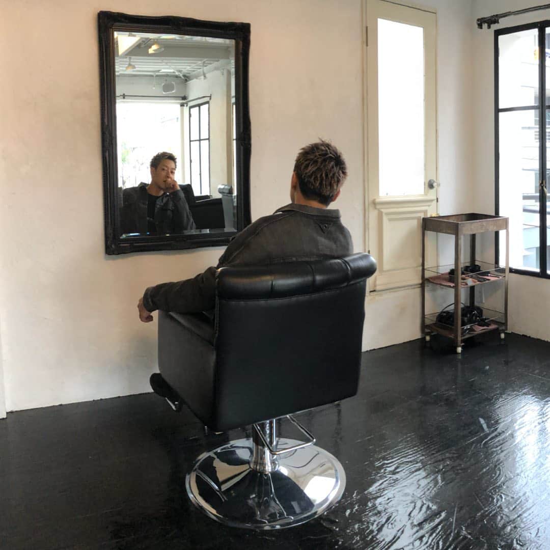 谷内伸也のインスタグラム：「4nya #パノラマン  #Have_a_nice_Dayt . #Hair_Salon #Dayt .」
