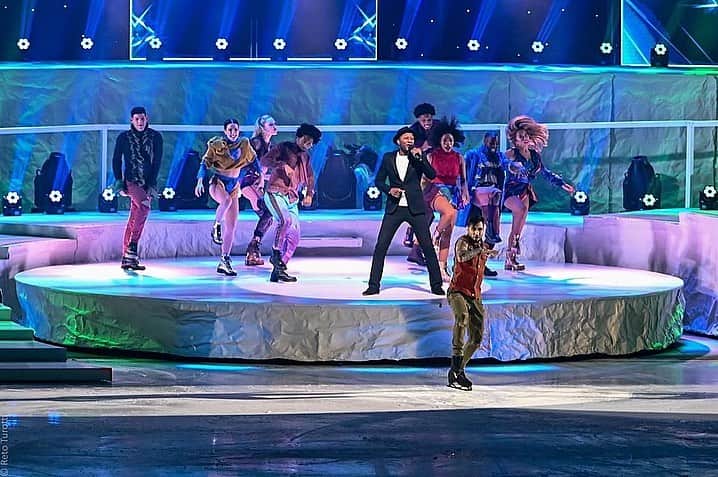 イヴァン・リギーニさんのインスタグラム写真 - (イヴァン・リギーニInstagram)「AOI 2020🤍 @artonicemagic Place where I love to be✨🔥 Moments P1. • • •  @aloeblacc @bligg_blizo @rebeccaferguson__  @bastianbaker #aoi #aoi2020 #gypsyking #family #imanfamily  #iman #love」2月15日 17時44分 - ivanrighini