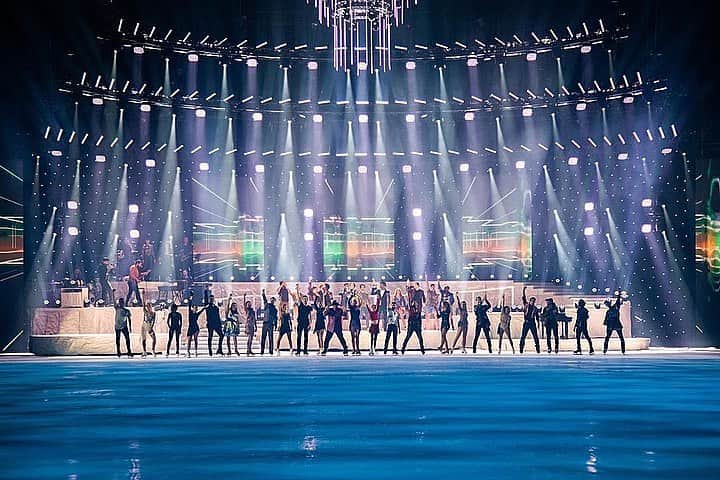 イヴァン・リギーニのインスタグラム：「AOI 2020🤍 @artonicemagic Place where I love to be✨🔥 Moments P1. • • •  @aloeblacc @bligg_blizo @rebeccaferguson__  @bastianbaker #aoi #aoi2020 #gypsyking #family #imanfamily  #iman #love」