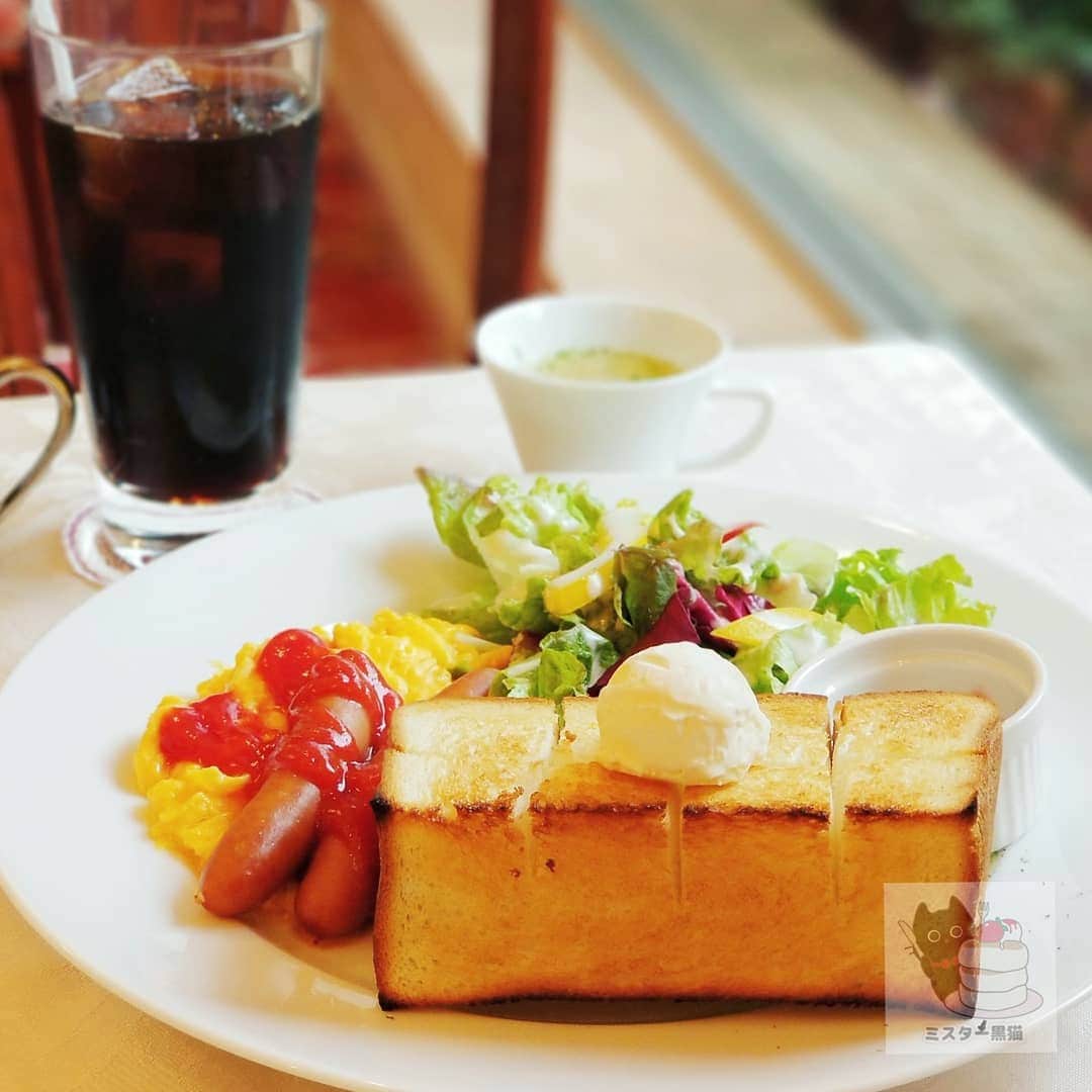 ミスター黒猫（黒猫仙人）のグルメインスタ