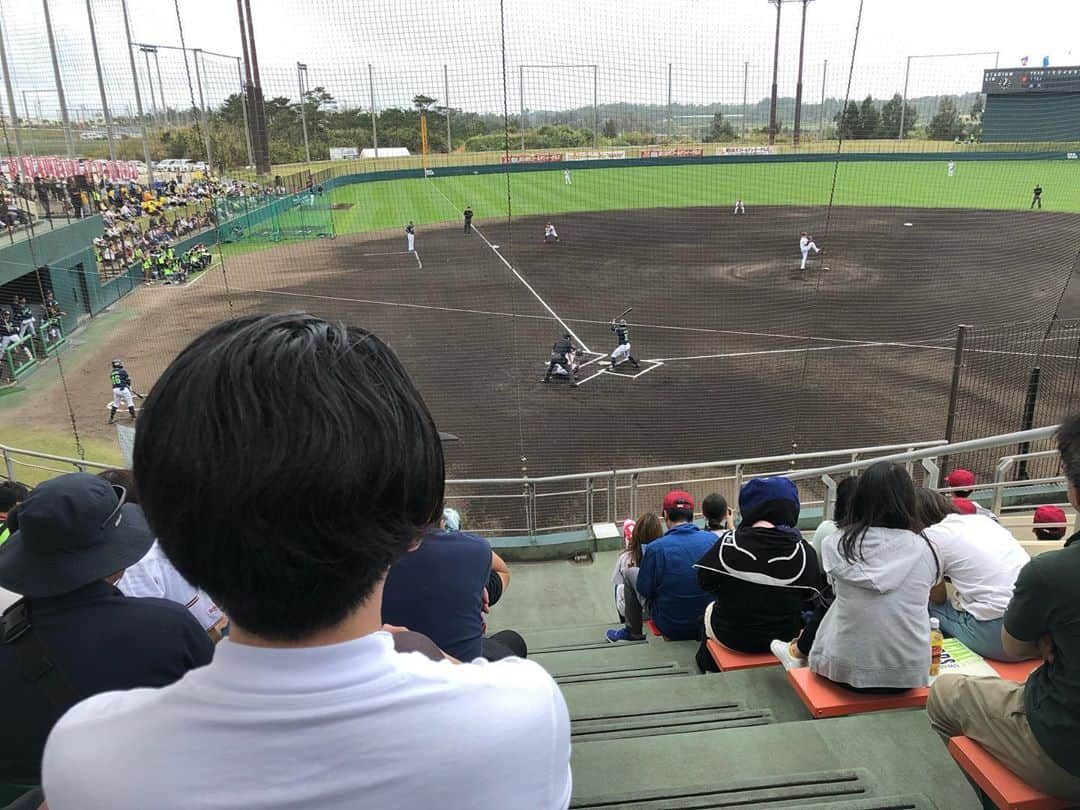 坂東亀三郎さんのインスタグラム写真 - (坂東亀三郎Instagram)「東北楽天ゴールデンイーグルスとの練習試合！﻿ ﻿ 金武へ！﻿ 何故にこれで「きん」と読む！﻿ ﻿ 野村克則コーチ、伊藤智仁コーチにご挨拶。﻿ ﻿ #春季キャンプ #彦キャン2020 #沖縄﻿ #歌舞伎 #音羽屋 #歌舞伎役者﻿ #彦三郎 #坂東彦三郎 #九代目﻿ #歌舞伎部 #otowayabando﻿ #歌舞伎大好き #KABUKI﻿ #彦さんぽ﻿ ﻿ コメントはお気軽に📝﻿ ランダムに返信しまっせ✍️」2月15日 18時18分 - otowayabando