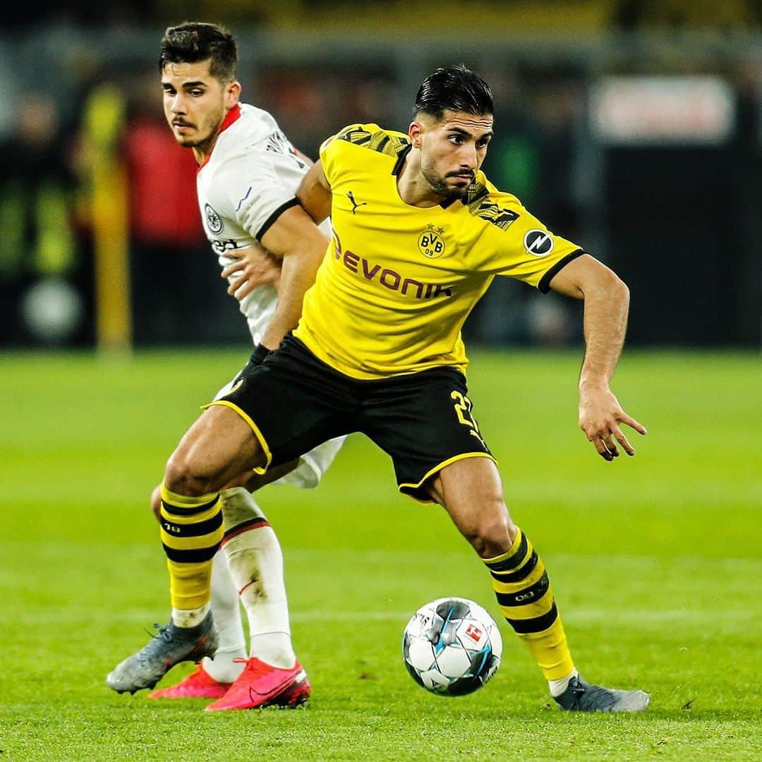 エムレ・カンのインスタグラム：「Fantastic win in front of the Gelbe Wand at my home debut! Thanks for your great support 💛🖤 @BVB09 #EC27 #BVB #weCan  Ein großartiger Sieg vor der gelben Wand in meinem Heimdebut. Danke für die Unterstützung!」