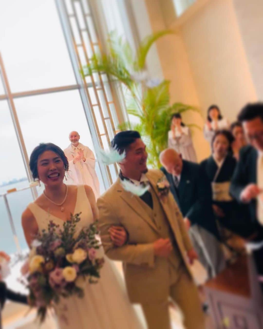 大山加奈さんのインスタグラム写真 - (大山加奈Instagram)「. . まり💓おめでとう💓💓 . . 笑いあり涙ありの まりらしいとってもステキで あたたかい結婚式でした💓💓 . . お色直し後のドレスも とってもまりらしくて可愛かった😍 . . ななえちゃん @nanaetakizawa の スピーチもとてもよかった😭👏 . . 結婚式はやっぱりいいな☺️💓💓 .」2月15日 18時56分 - kanaoyama0619