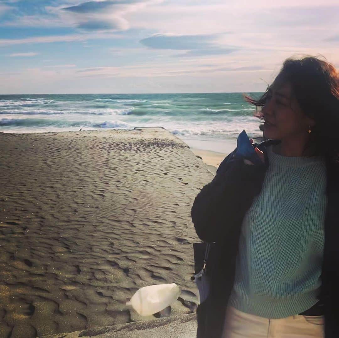 長澤彩子のインスタグラム：「海、すき。  #七里ヶ浜」
