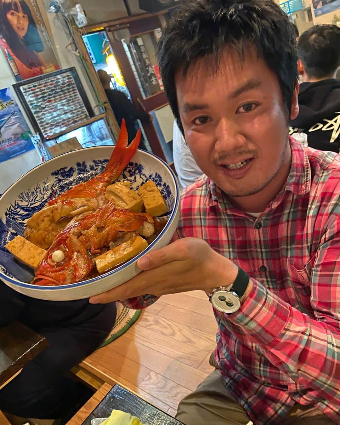 大寺かおりさんのインスタグラム写真 - (大寺かおりInstagram)「久米島で食べた 美味しいもの、あれこれ。 毎年食べに行くやんぐゎ〜の ピリ辛もやしそば。 今年も絶品でした🥰 このスープ、水筒に入れて持って帰りたい〜 と今年も言ってしまいました。 . そして欠かせない車えび🦐 お刺身、かき揚げ、えびチリ、えびマヨ、 たくさんたくさん食べてきました☺️ . 毎晩の反省会が本当に楽しくて🍺 写真を見返してまた食べたくなってきました〜✨ . #沖縄 #久米島 #やんぐゎー #やん小 #ピリ辛もやしそば #車えび #jspors #久米島キャンプ #rakuteneagles #春季キャンプ #小川さん」2月15日 19時44分 - kaori_ootera