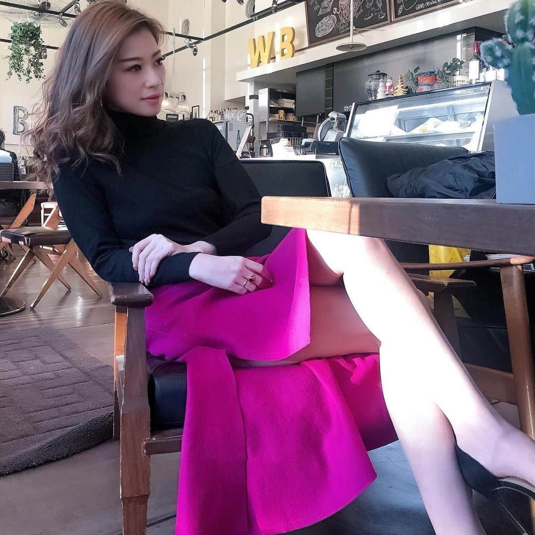 長谷川唯のインスタグラム：「・ ・ 今日は暖かったねー☀️2月ってこんなんだっけ？ってぐらいだよね💗幸せな土曜日😌✨皆さんも良い週末を過ごしてください🥰 ・ ・ #tokyo #happyday #me #love #良い週末を」