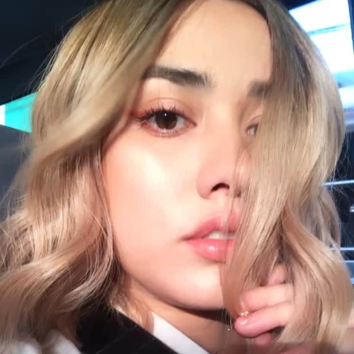 ローレン・ヤングのインスタグラム：「✨✨」