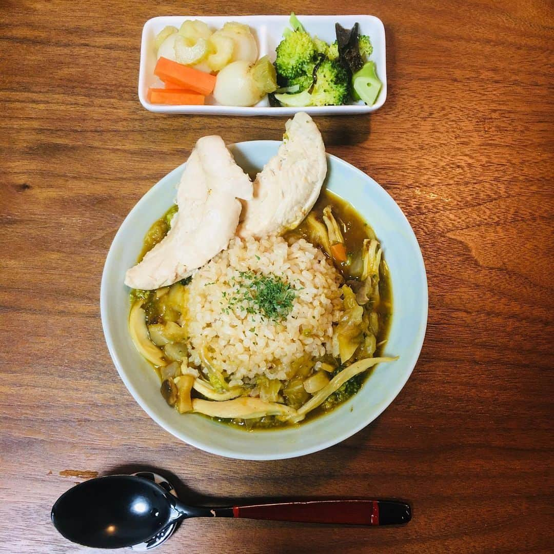 藤井快さんのインスタグラム写真 - (藤井快Instagram)「🍽Meal photo vol.4🍽 • BJCで惨敗してしまい、今までのストレスが爆発しました。笑 たまにはお菓子たくさん食べるのも良いですよね？😇 ※ご飯は元に戻りました。 • #減量飯 #チートデイ #ストレスフリーな生活 #嫁ご飯　#自撮り下手かよ」2月15日 20時17分 - fujii_kokoro