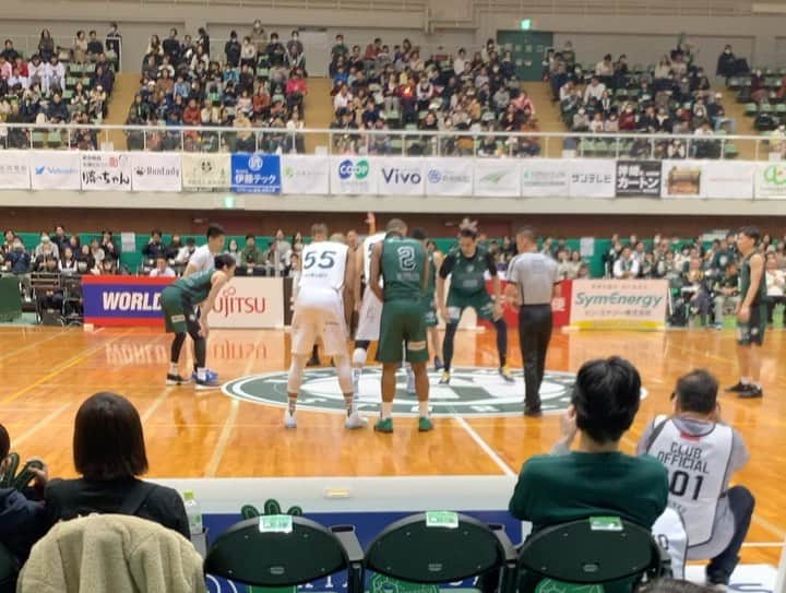 武仲麗依のインスタグラム：「今年初ストークス観戦🏀 負けちゃったけど 見てて楽しい試合でした!! #西宮ストークス」