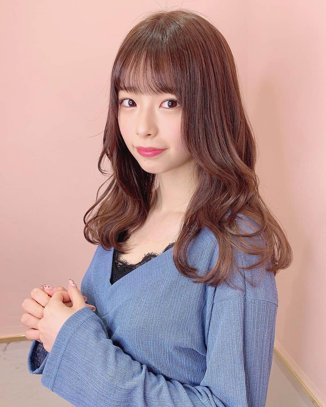 川崎ひかるのインスタグラム：「🆕💕💇🏻‍♀️❕♥️ . . 大西さんにカットして頂きました🌟 @leo__nishi  #shimaginzaannex . . 結構切ってしまった😙 . . . #daily #dailylook #selfie #selca #ootd #japanesegirl #japaneseculture #japaneseanime #japaneseidol #idol #anime #shima #ginza #일본아이돌 데일리 #데일리룩 #셀카그램 #셀카 #셀피 #오오티디 #팔로우 #헤어스타일 #헤어 #헤어컬러 #アイドル #ビジョビ #ヘアスタイル #ヘア #ヘアセット #巻き髪」