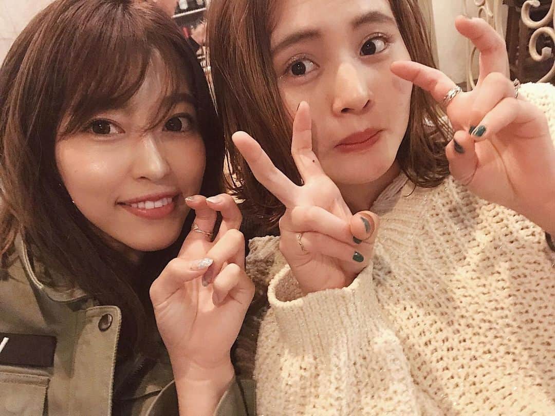 森山菜々のインスタグラム：「大好きなひとの25回目のたんじょーび🎂🤍﻿ miyukiの誕生日きたらわたしももうちょっとで歳変わるやん〜って毎年なる🗓﻿ ﻿ おめでとっ🤍早くまたお泊まり会しよ〜〜🐻 #手」