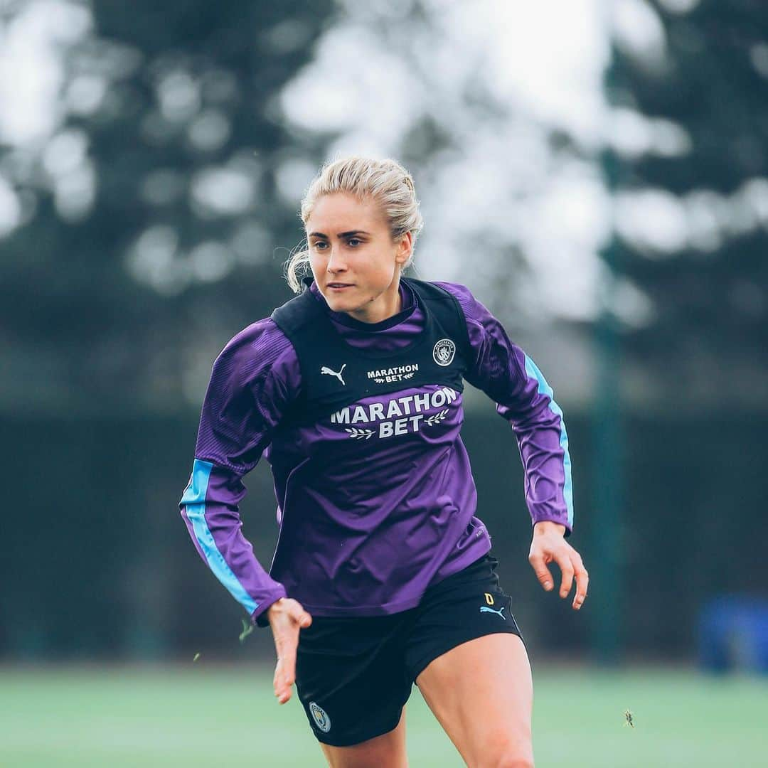 マンチェスター・シティFCさんのインスタグラム写真 - (マンチェスター・シティFCInstagram)「FA Cup weekend? Race ya there! 🏃‍♀️💨 ⁣ ⁣ ⁣ ⁣ ⁣ ⁣ ⁣ #mancity」2月15日 21時35分 - mancity