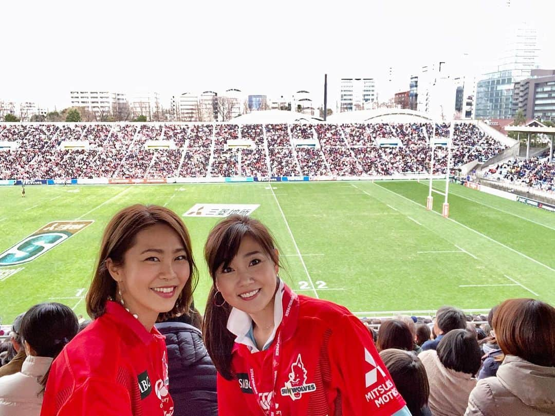 坂元美香さんのインスタグラム写真 - (坂元美香Instagram)「2020年の坂元の週末はほぼスポーツ観戦で埋まりそうです🙂生で観戦って本当おもしろい！ . #マッケンジーすごい @sunwolves @sunwolves_supporters @canterbury_japan . #坂元ラグビー観戦 #坂元スポーツ観戦記2020  #スポーツ観戦女子 #ラグビー #rugby #にわか #ラグビー女子 #ラグ女 #サンウルブズ #カンタベリー #superrugby #秩父宮」2月15日 21時43分 - mika_saka