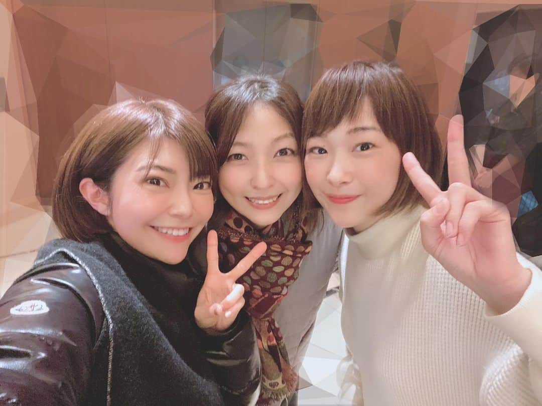 寺崎裕香のインスタグラム：「ある日の1枚。  まりやと、平田とごはん！  楽しすぎる夜でした💕」