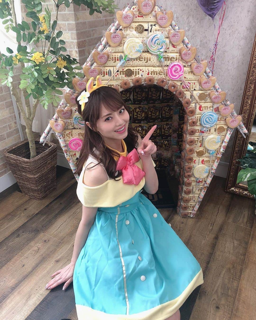 吉沢明歩さんのインスタグラム写真 - (吉沢明歩Instagram)「お菓子の家🍪🍫🍭 😍💕💋」2月15日 21時57分 - akiho__yoshi