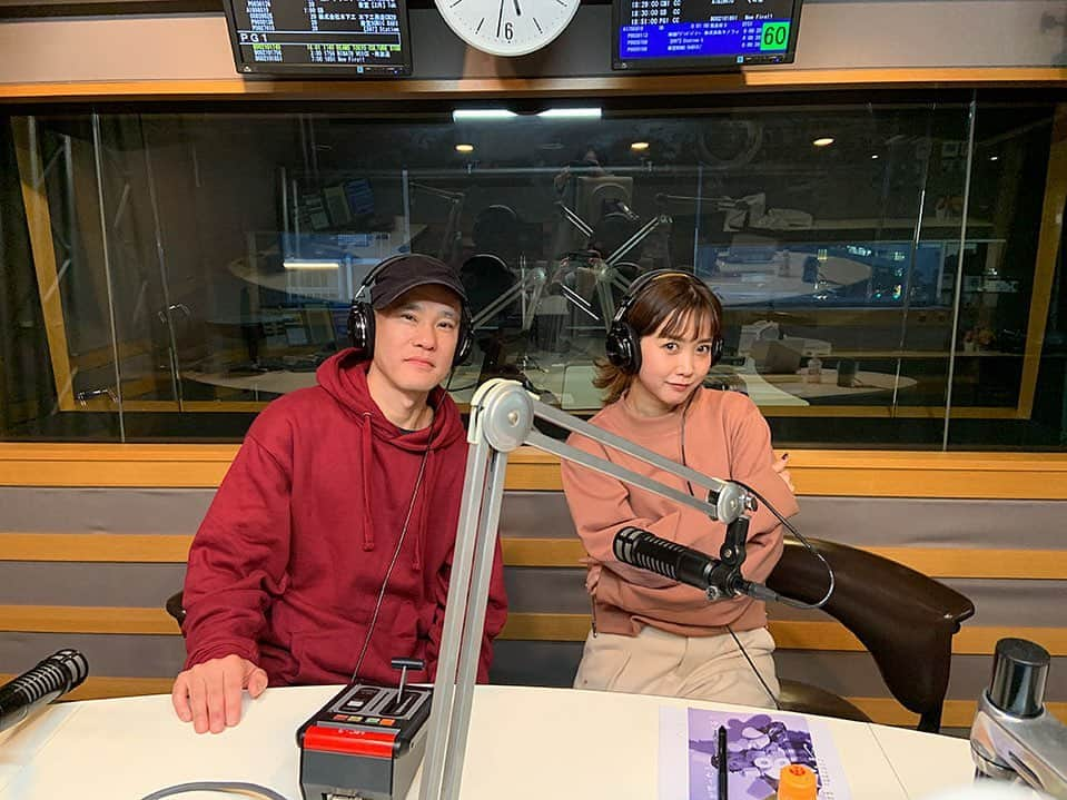 KEN KAGAMIさんのインスタグラム写真 - (KEN KAGAMIInstagram)「interFM897で放送中の 田中里奈さんのラジオ番組Feel the momentに出させていただきました。 二週に分けて放送されます。 2/15 (土) 深夜0am〜0:30am 2/22 (土) 深夜0am〜0:30am  @interfm897  @tanakaofficial  放送終了後は1週間radikoで聴けます。」2月15日 22時08分 - kenkagami