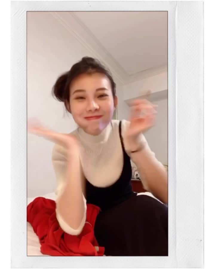 張香香のインスタグラム：「吃到好吃的食物94最幸福王🤤❤️❤️❤️」