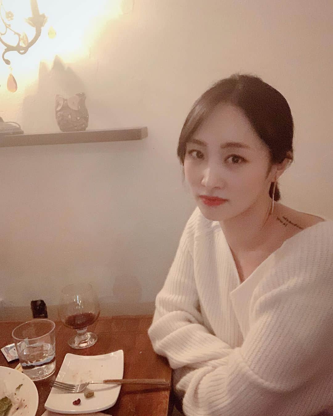 チョン・ニコルさんのインスタグラム写真 - (チョン・ニコルInstagram)「🙈🍷」2月15日 22時35分 - nicole__jung