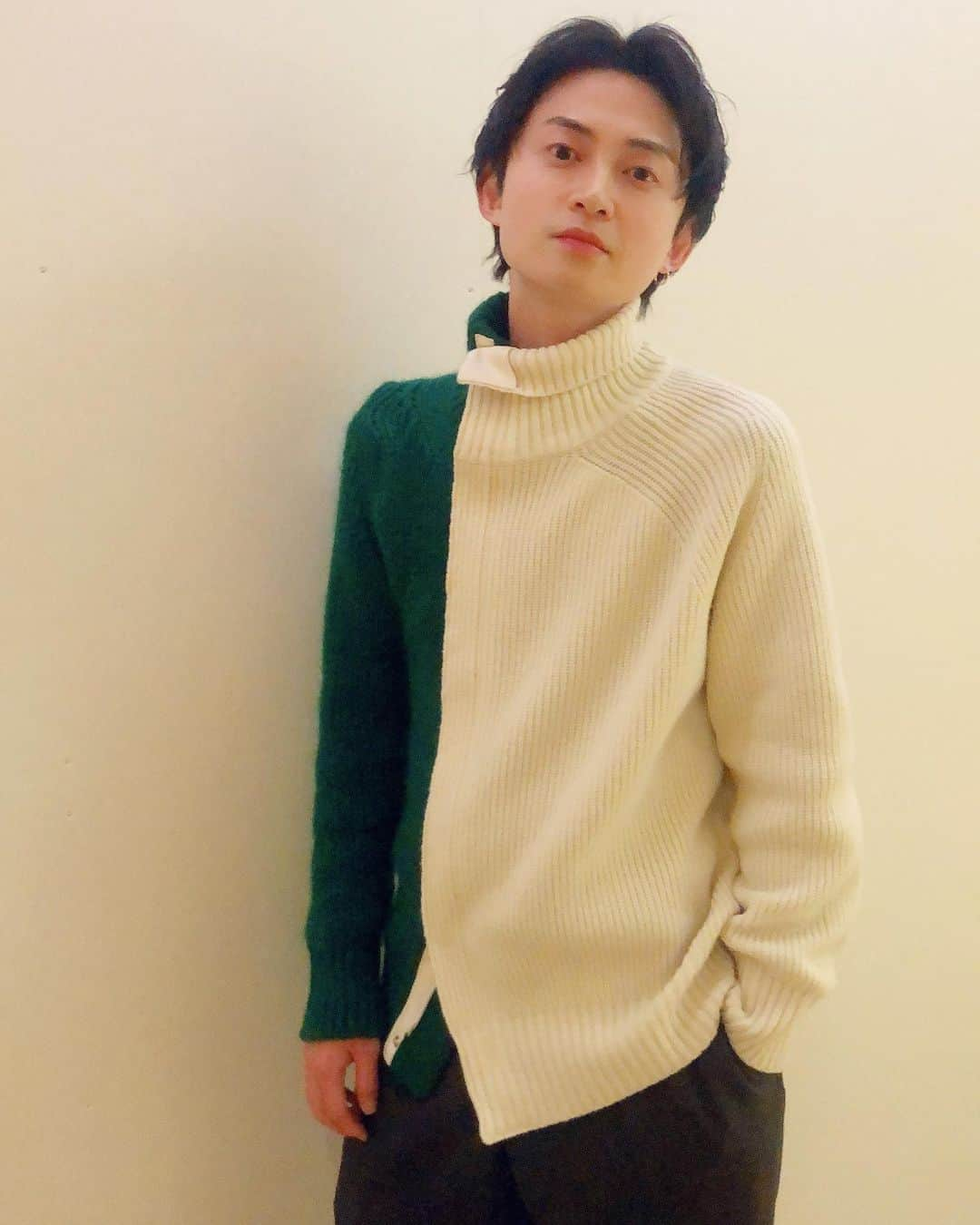 大石翔大のインスタグラム：「アウターいらずな1日やったね ニット着れるのもあとちょっとかー  #sacai」