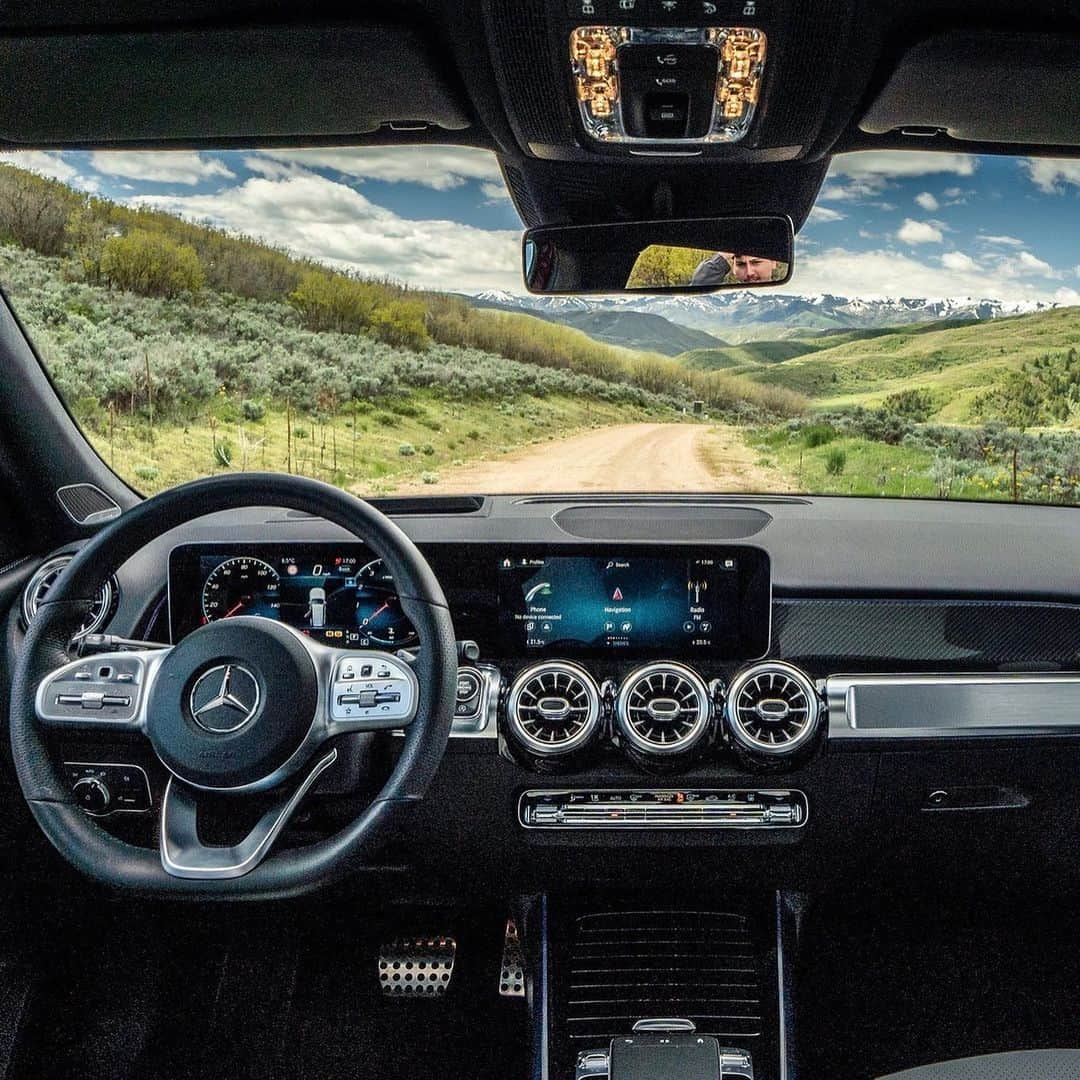 メルセデス・ベンツさんのインスタグラム写真 - (メルセデス・ベンツInstagram)「There for you. In ever-changing roles. More family, more leisure and more freedom: the Mercedes-Benz GLB. 📷 @colewalliser for #MBphotopass via @mercedesbenzusa  #MercedesBenz #shopping #InstaCar #CarsOfInstagram #GLB」2月15日 23時17分 - mercedesbenz