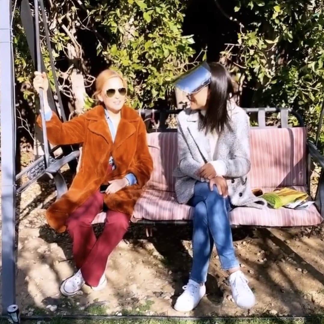 ローレン・ジャーマンのインスタグラム：「longtime magic women @juliarjones @sunnymabrey 💫」