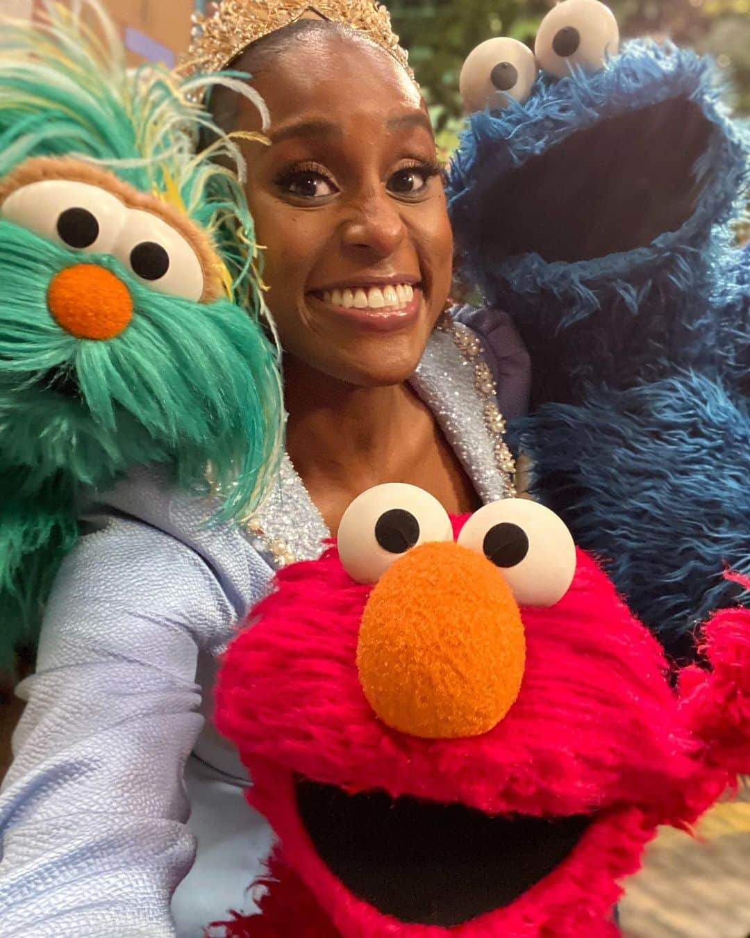 セサミストリートさんのインスタグラム写真 - (セサミストリートInstagram)「The perfect selfie doesn’t exi - oh wait, never mind 😉 @issarae #Season51」2月16日 9時42分 - sesamestreet