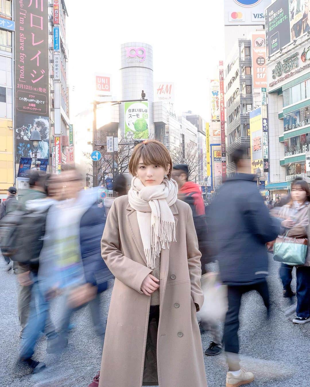 サキさんのインスタグラム写真 - (サキInstagram)「関西人だけど東京の程良い人と人との 距離感が好きっていうのが結構分かる  #スクランブル交差点 #ポートレート写真」2月16日 9時49分 - saki.h912