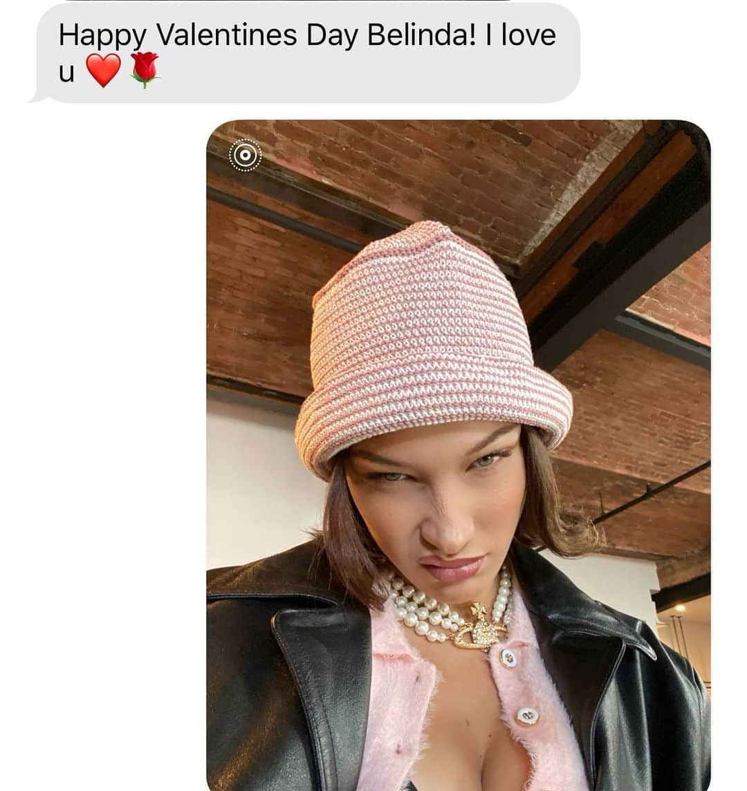 ベラ・ハディッドさんのインスタグラム写真 - (ベラ・ハディッドInstagram)「😁🥰❤️」2月16日 1時17分 - bellahadid