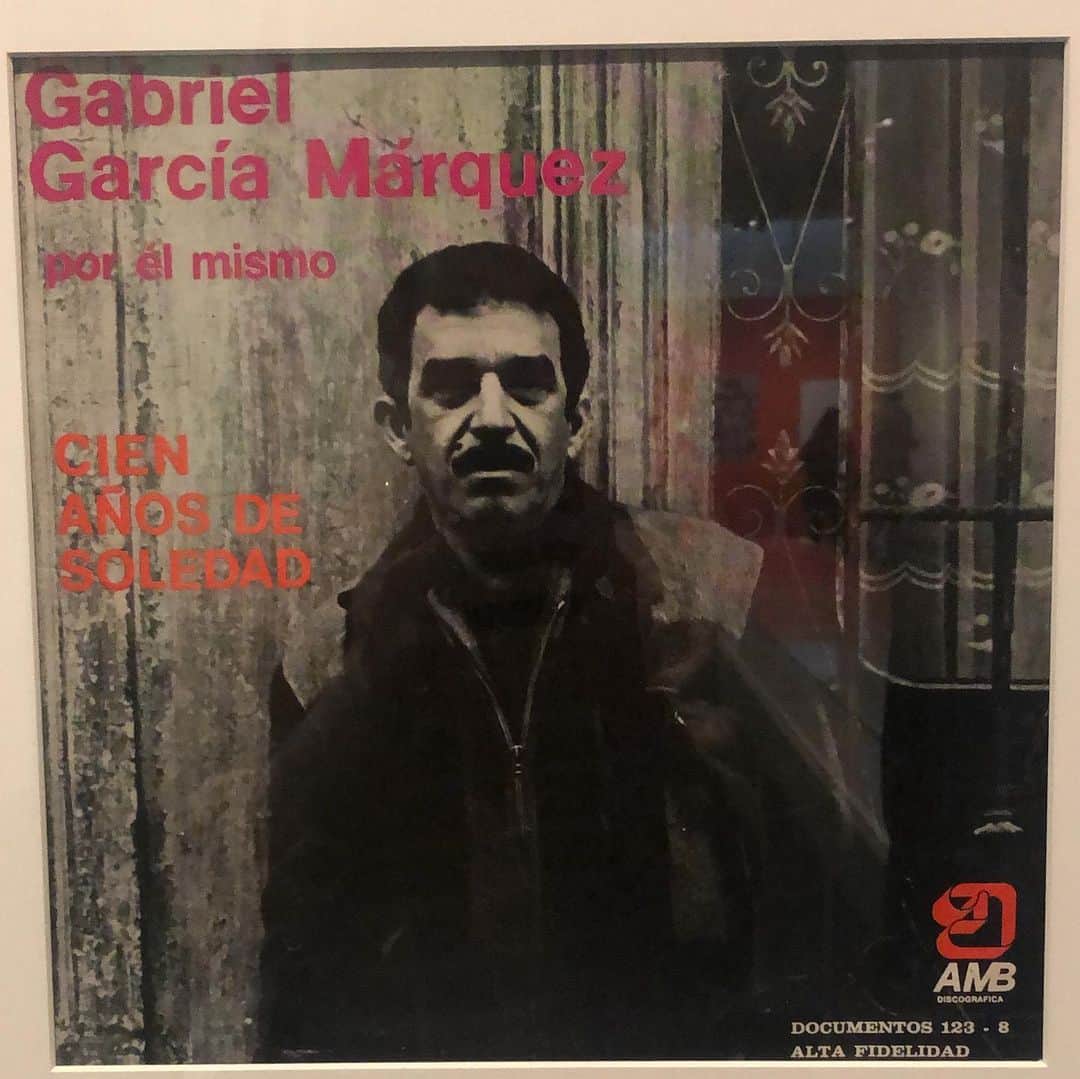 ダナイ・ガルシアさんのインスタグラム写真 - (ダナイ・ガルシアInstagram)「You know, yesterday I spent a good part of my Valentine’s day enjoying this legend’s life & work #Gabriel Garcia Marquez. I can’t even begin to explain how much I love his stories, novels, books & mind.  In school they made us read “100 hundred years of solitude” (genius). And for most of my parents generation, he was an idol. 💎💎 It’s amazing how stories can shape us. How one person can connect us to their imaginary world. 🍃👑 Thank you Gabriel for sharing your gift. I’m so inspired by you!!! If you haven’t had the opportunity to check out his work. Please do and start with “100 years of solitude” or “Love in the times of cólera”. Also if you are in Austin, you must check out this exhibition. #gabrielgarciamarquez #colombia #amazing #work  #workflow #stories #beauty #gratitude #blessed #magic #100yearsofsolitude #danaygarcia #novels  Never forget the magic」2月16日 2時28分 - danaygarcia1