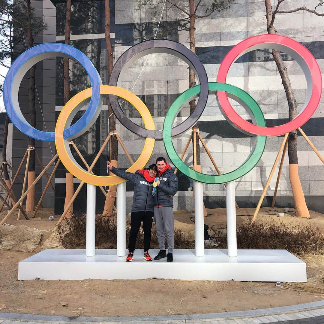 ブリュノ・マッソさんのインスタグラム写真 - (ブリュノ・マッソInstagram)「2 years ago... the dream came true! 😍#olympics #goldmedal #pyeongchang2018 #figureskating #pairskating #dreamcometrue」2月16日 3時31分 - bruno_massot